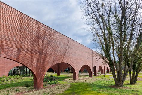 lina ghotmeh brings sweeping arches to new hermès 